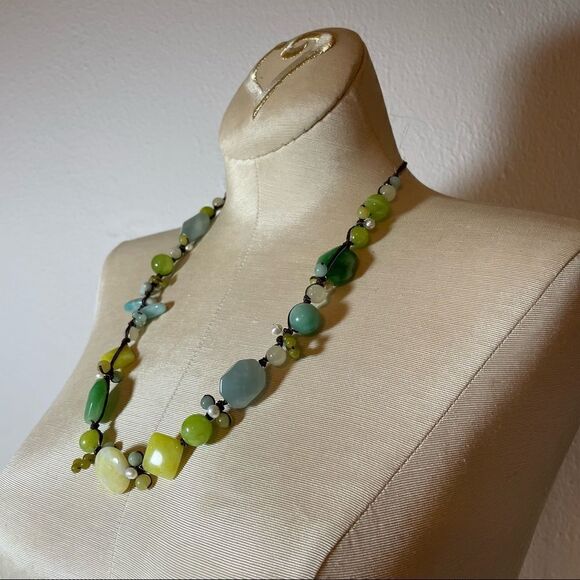 Gemstone and leather wrapped necklace - Picture 8 of 8